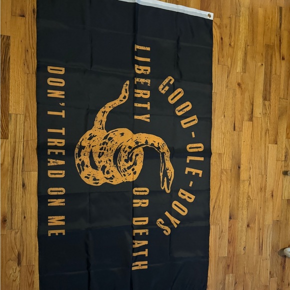 Good ole boys “don’t tread on me flag - Picture 1 of 1